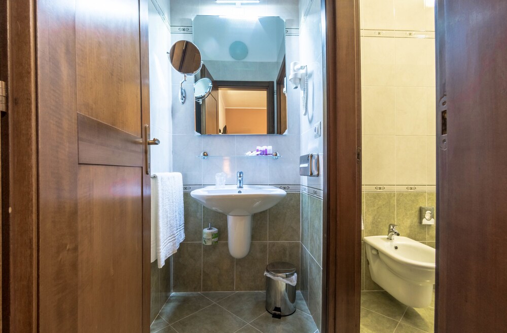Villa Donna Lisa Wine Hotel 28/78