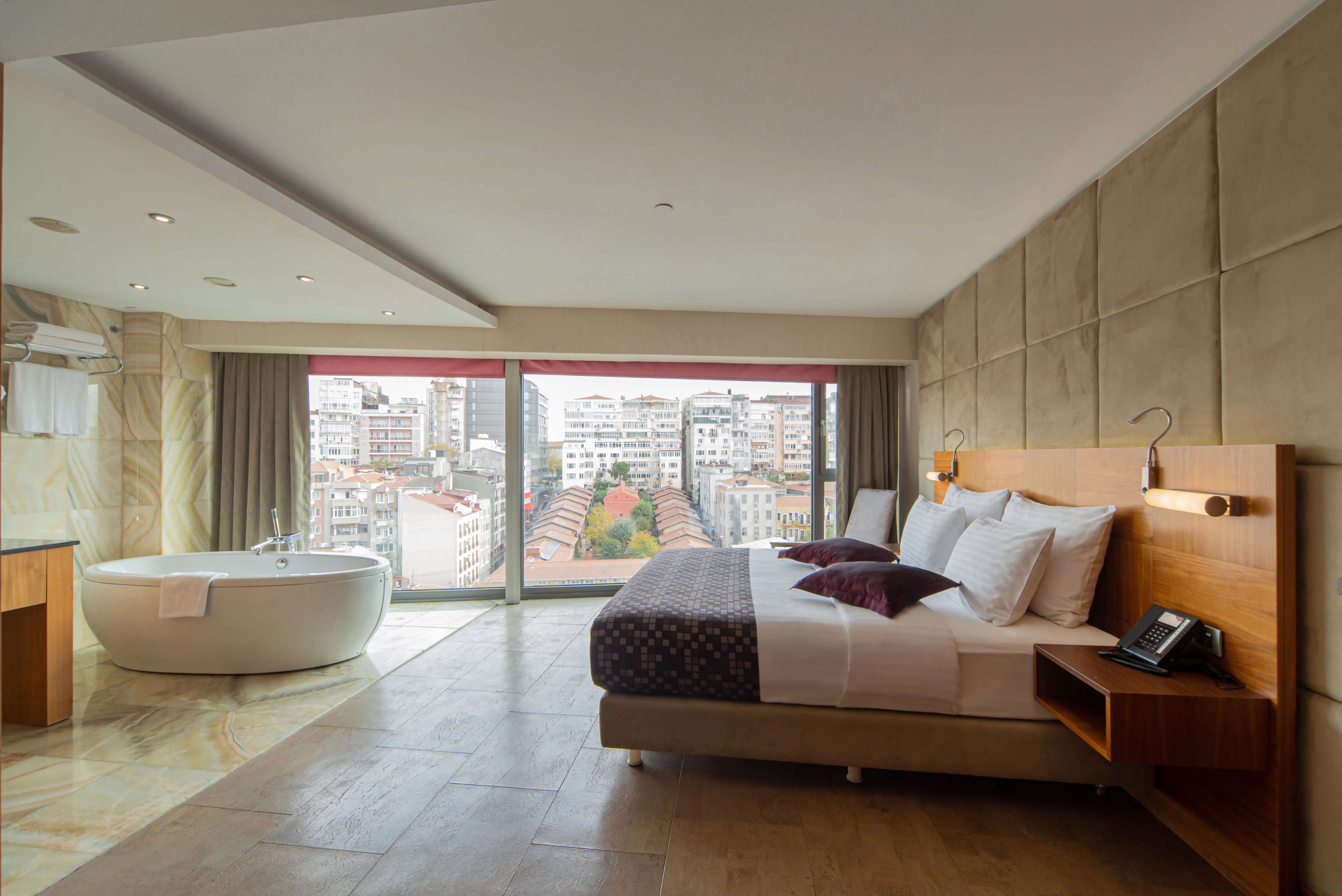 Crowne Plaza Istanbul Harbiye Hotel 16/50