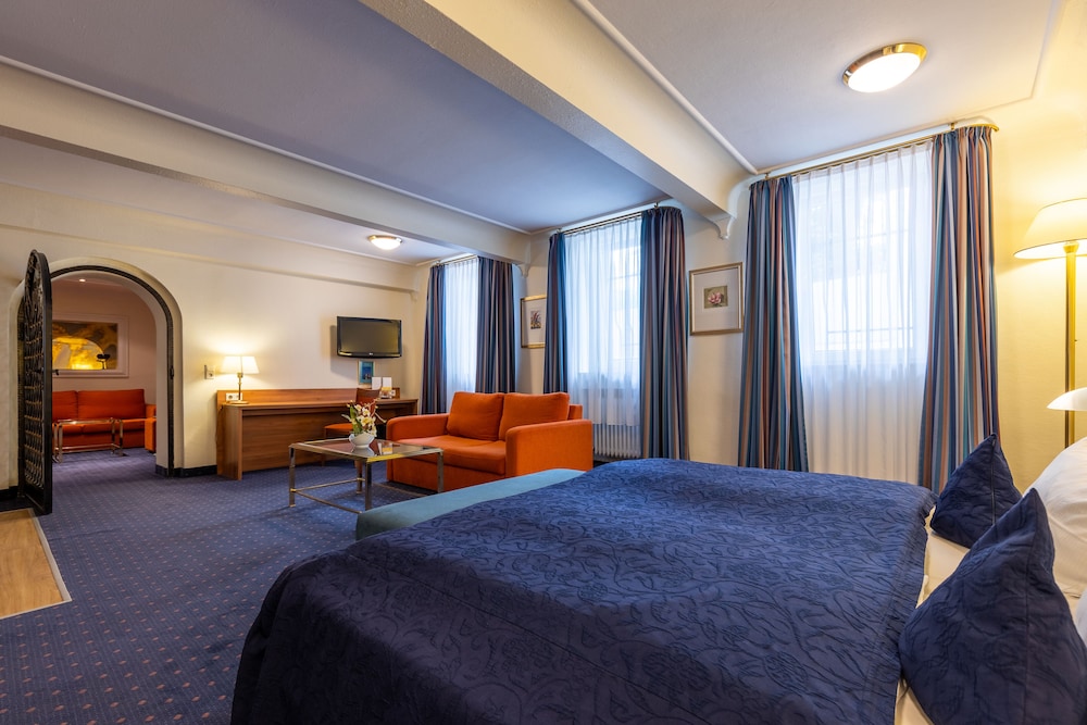Guennewig Hotel Uebachs 11/29