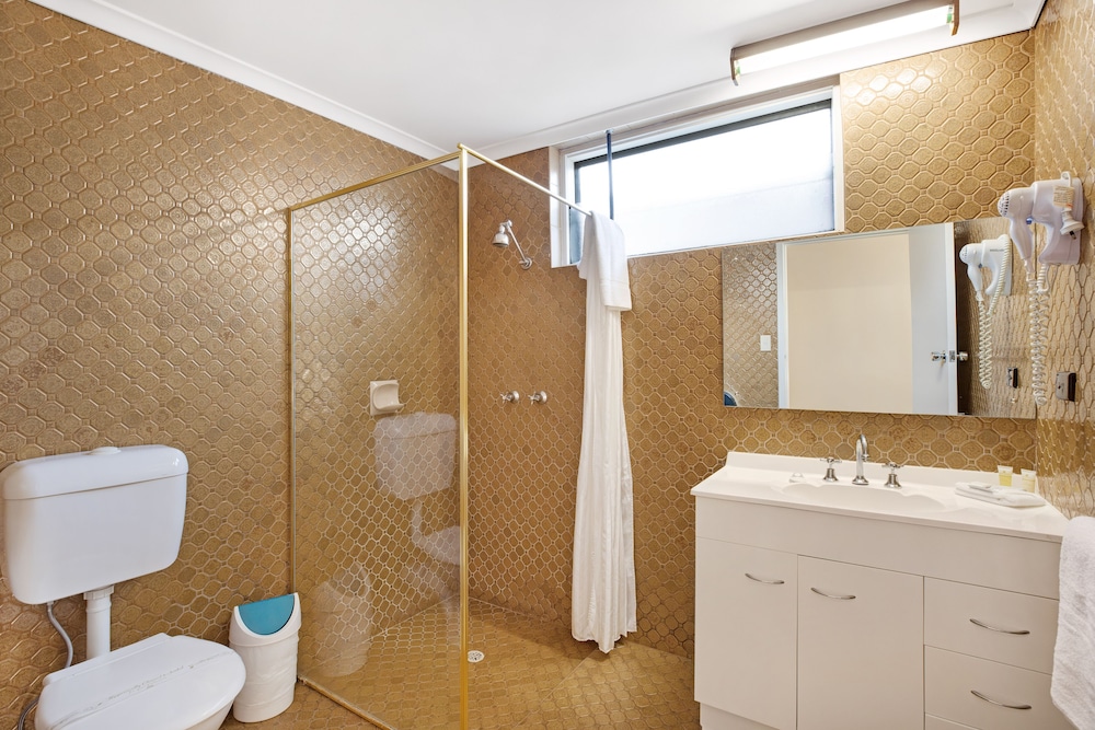 ADELAIDE ROAD MOTOR LODGE 15/49