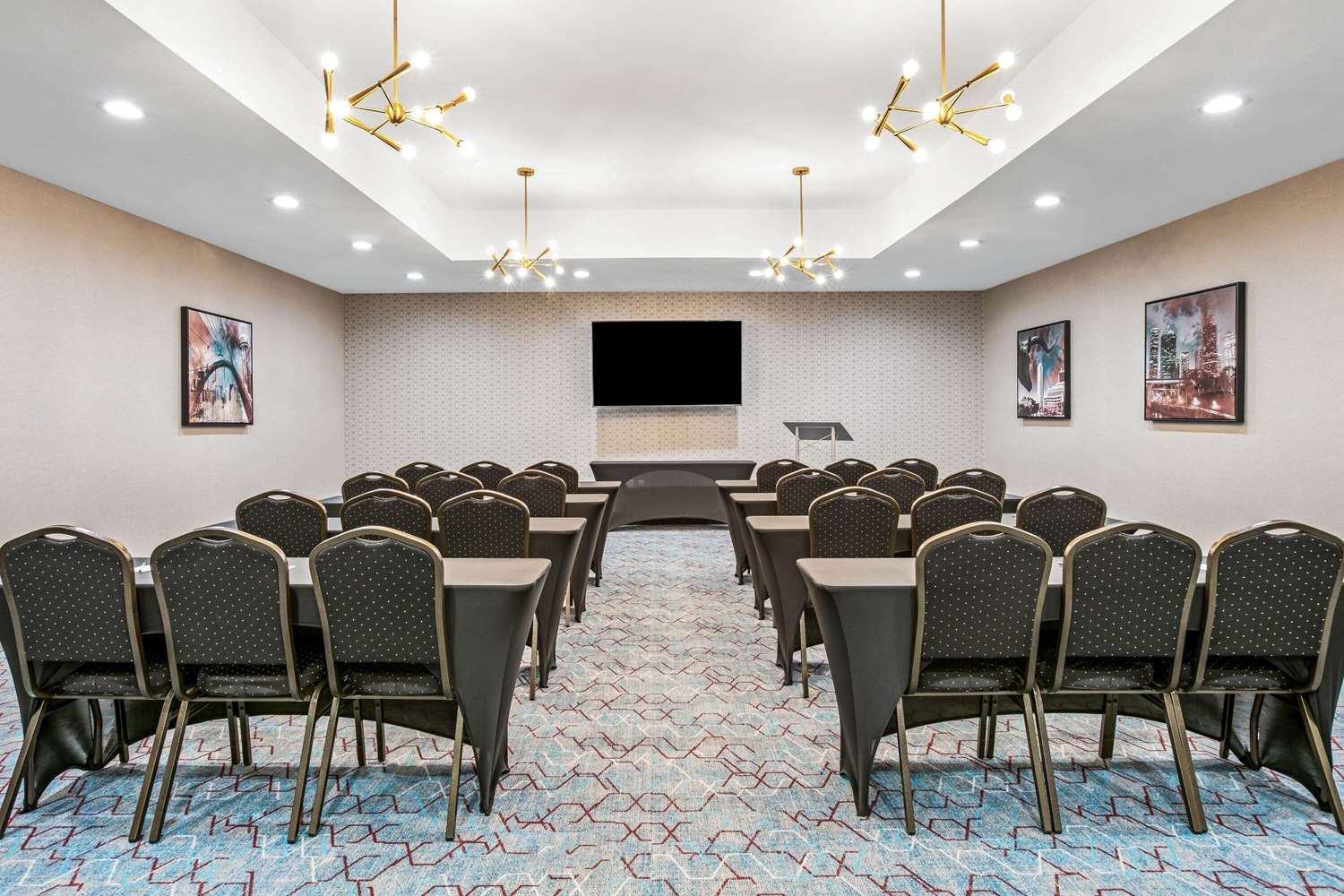 La Quinta Inn & Suites by Wyndham DFW West-Glade Parks 37/47