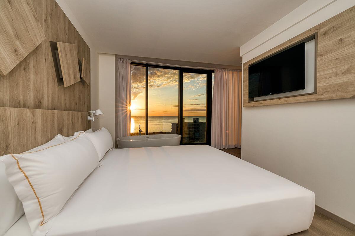 Room, Double Bed, Side Sea View, Balcony or Terrace