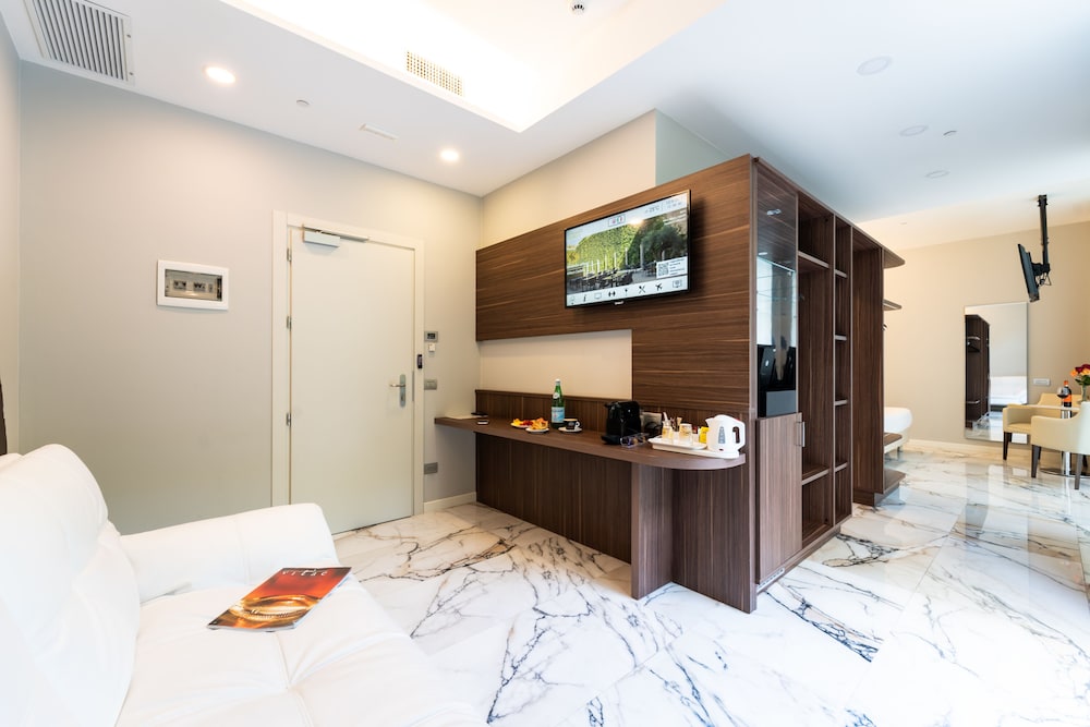 Hotel Milano Castello 36/70