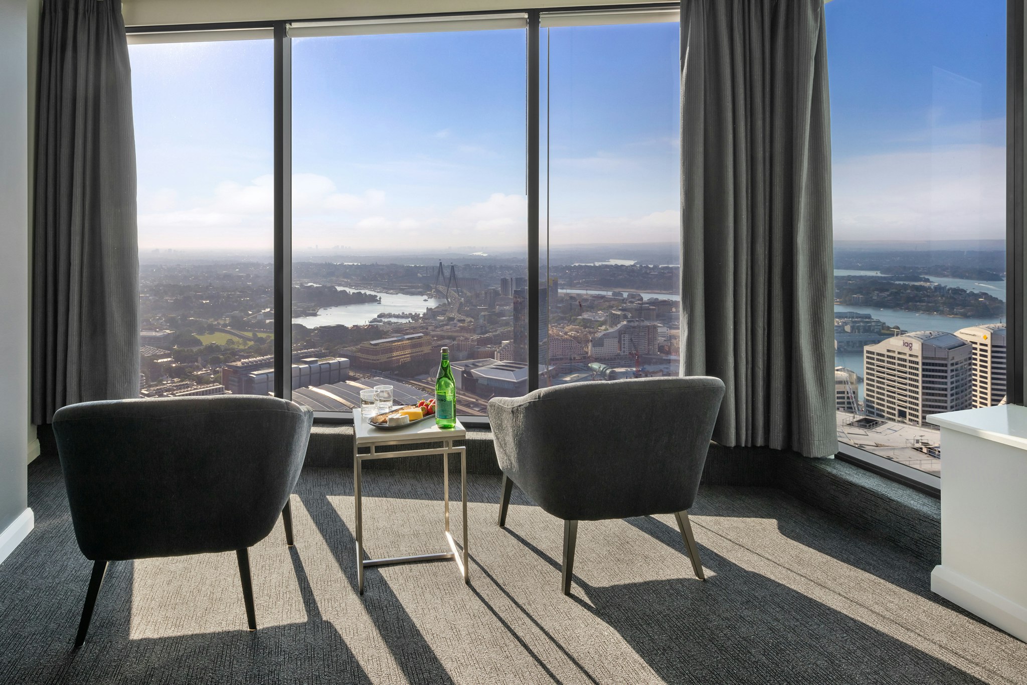 Meriton Suites World Tower 44/50