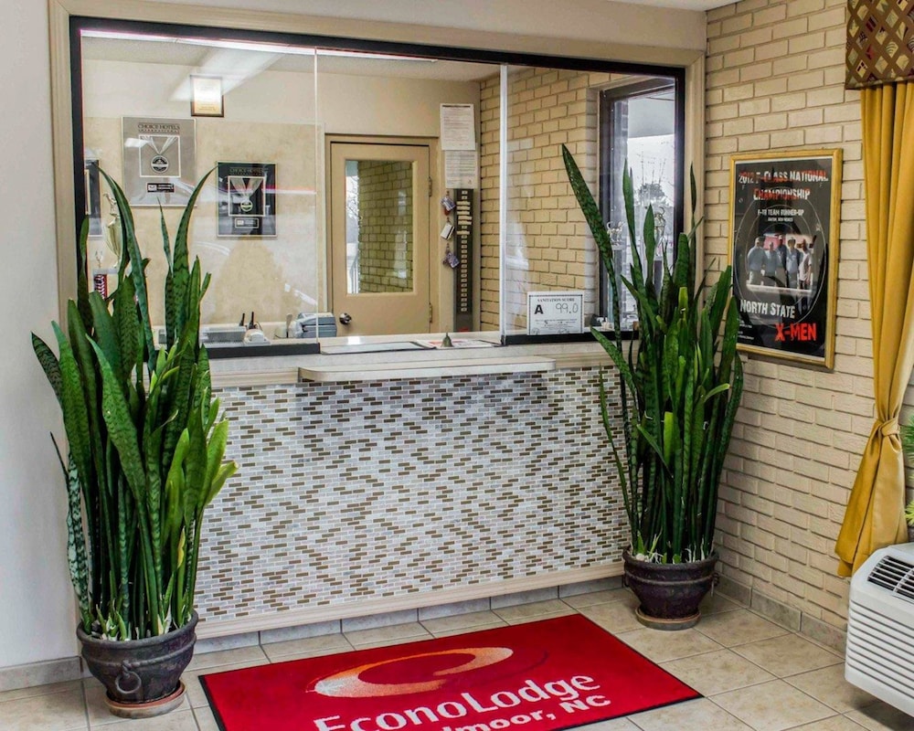 Econo Lodge Creedmoor - Butner 8/26