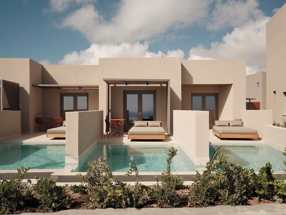 Enarma Suites & Spa 60/65