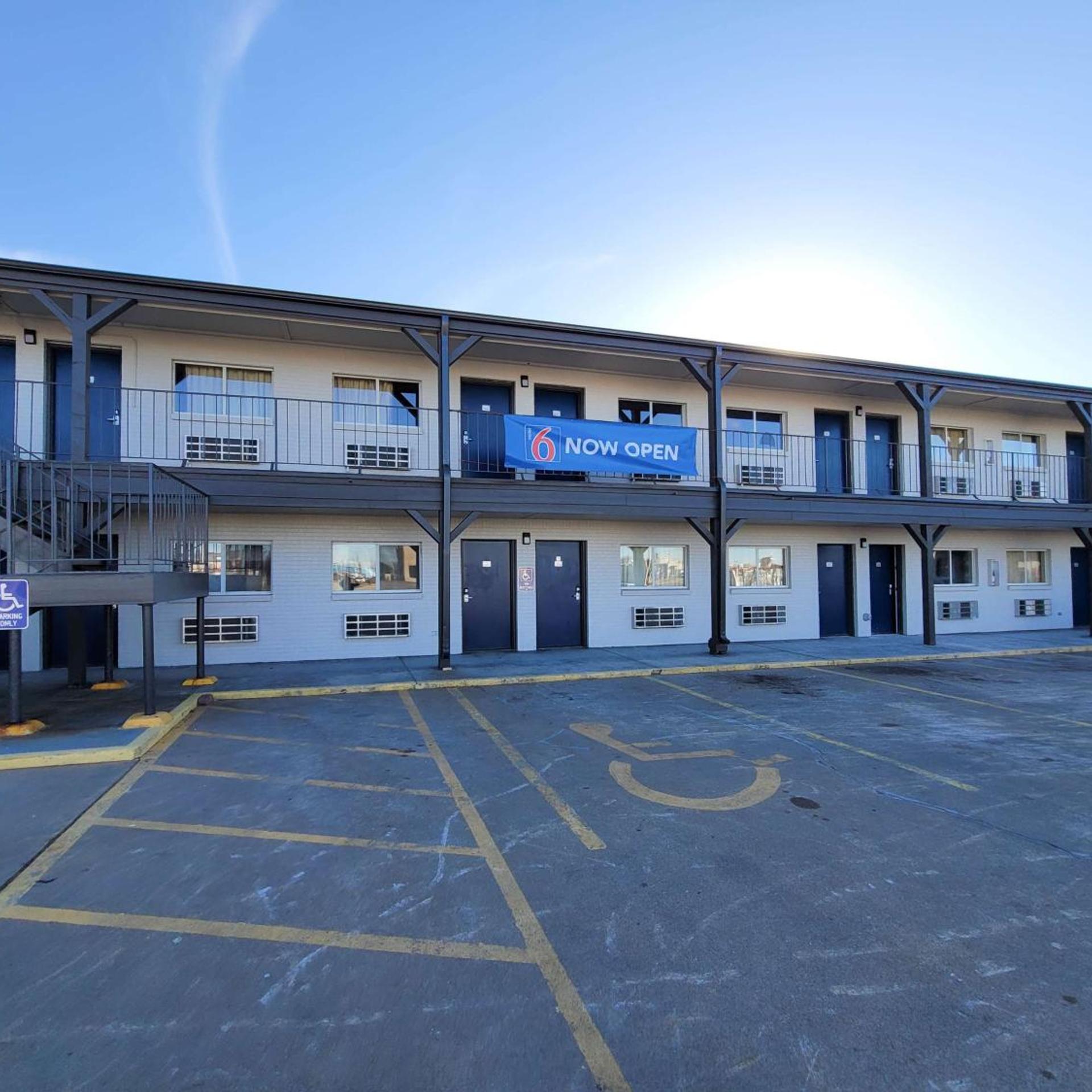 Motel6 Wichita, KS – South I-35 30/44