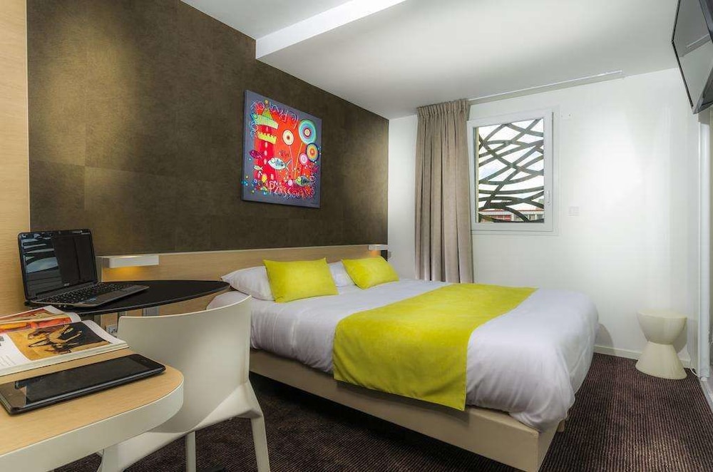 Brit Hotel Le Kerodet 36/65