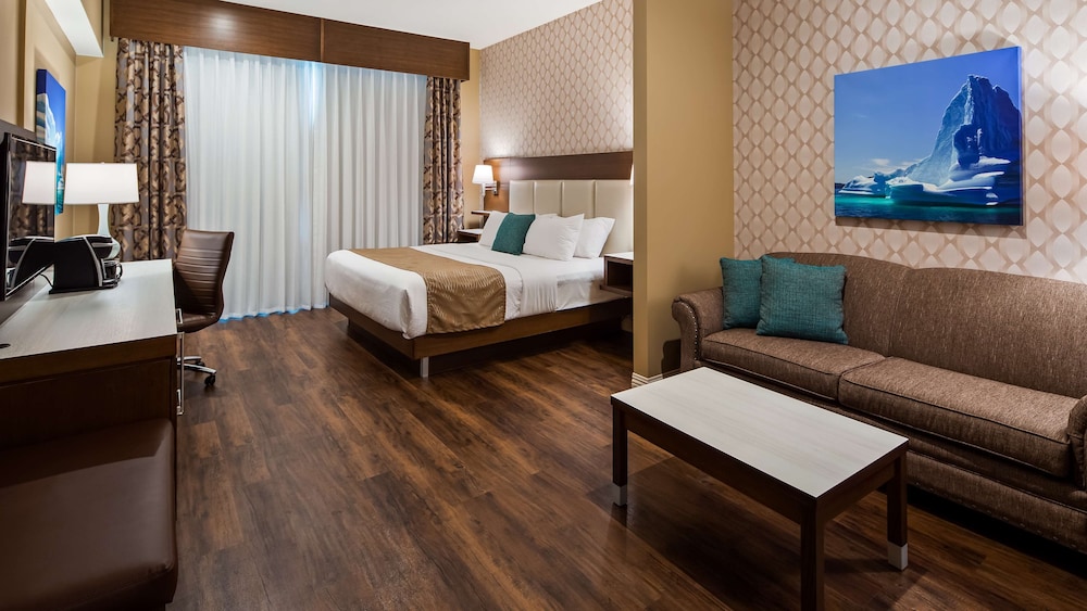 Best Western Plus St. John s Airport Hotel and Suites 29/36