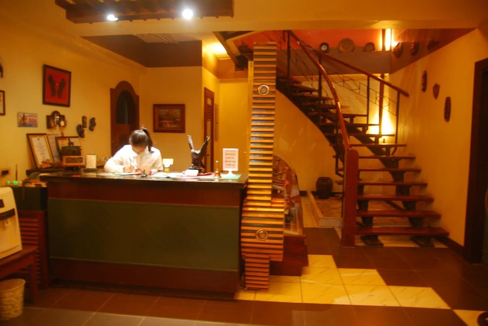 Centro Mactan Suites 21/22