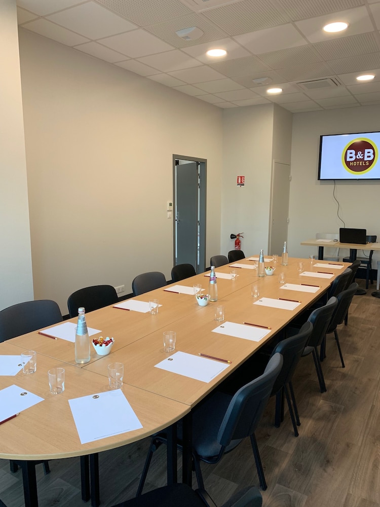 B&B HOTEL Chaumont 27/30