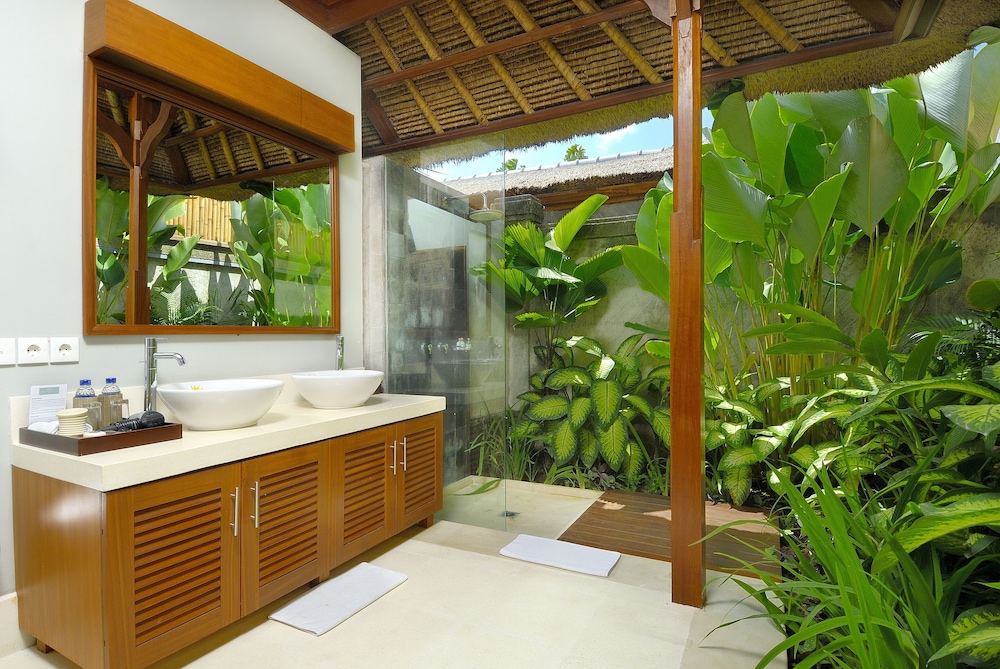 Serene Villas 8/49