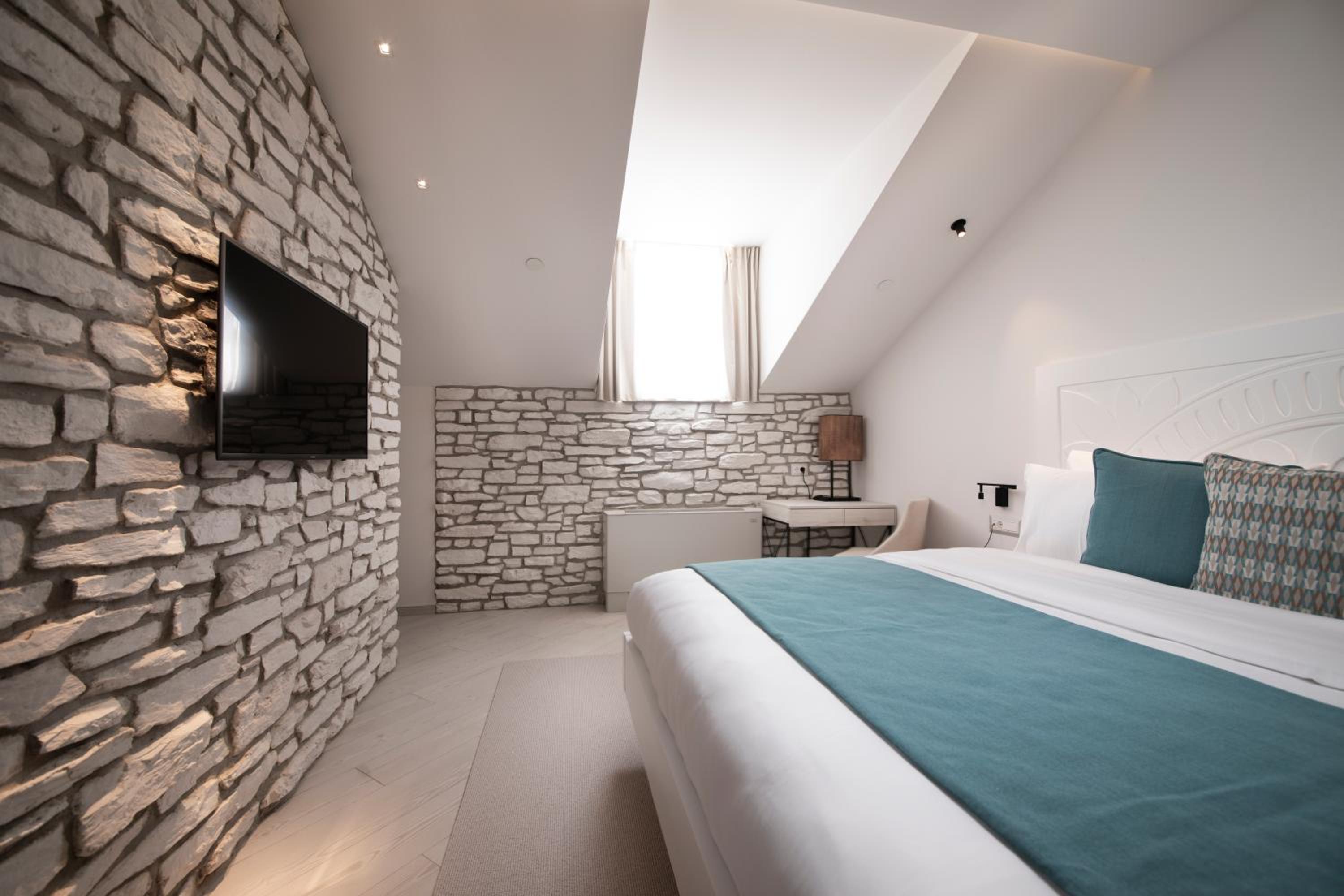 2 Bedrooms, Venetian, Suite, King Bed, Historic Wing
