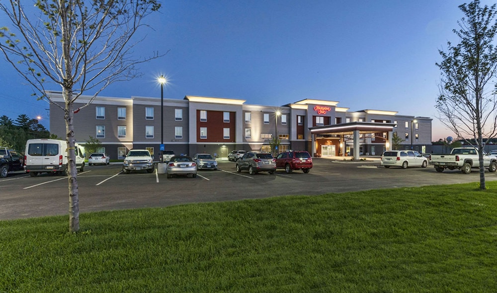 Hampton Inn Hibbing 1/47