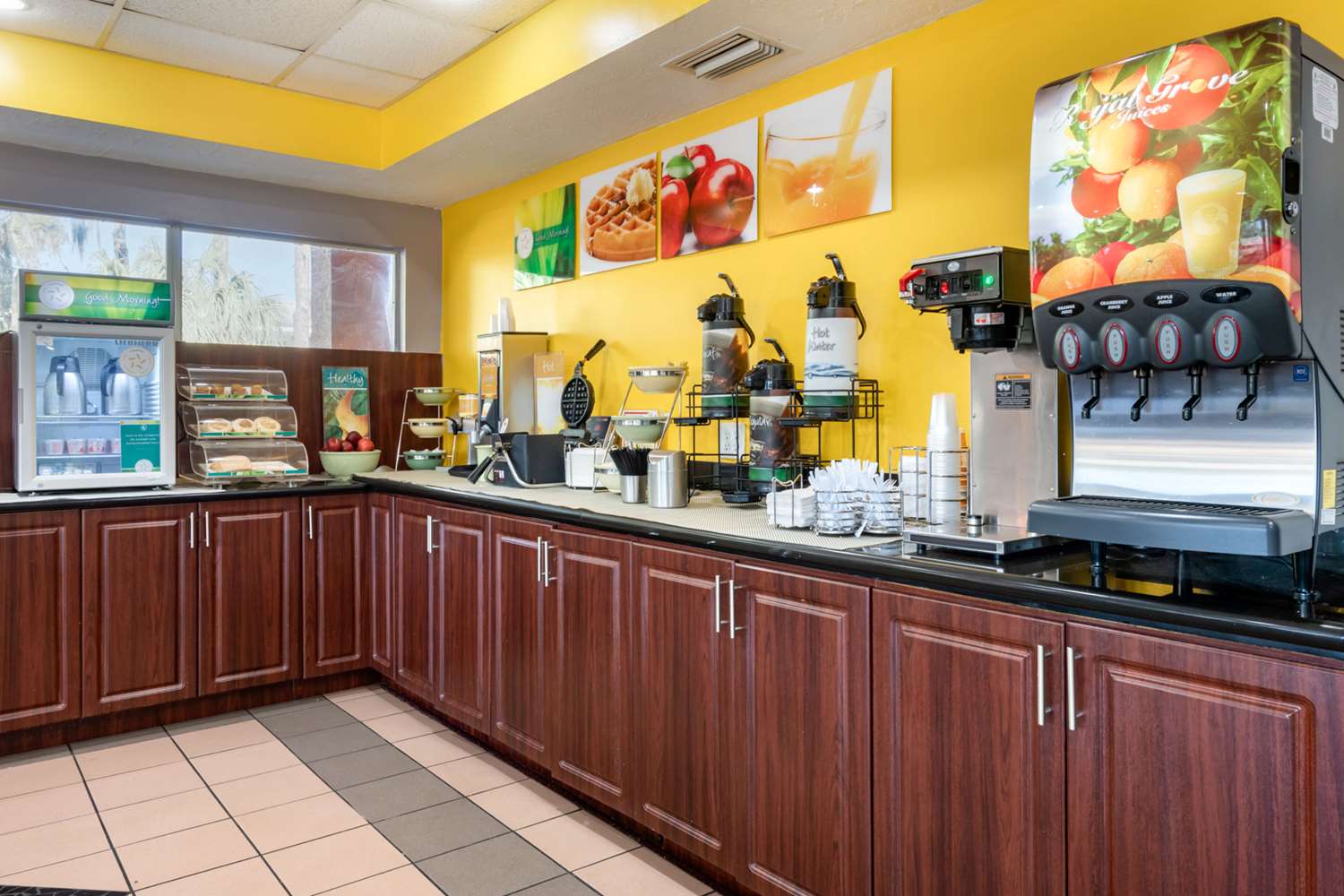 Quality Inn Sarasota North Near Lido Key Beach 28/30