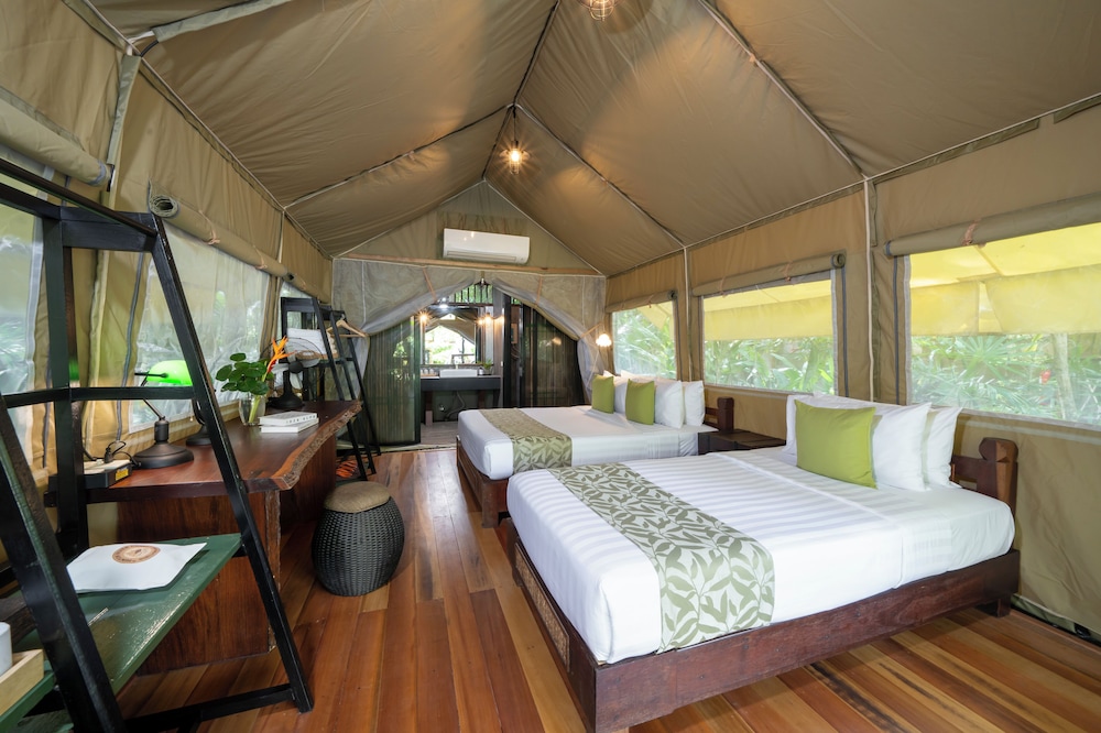 DELUXE, TENT, TRIPLE
