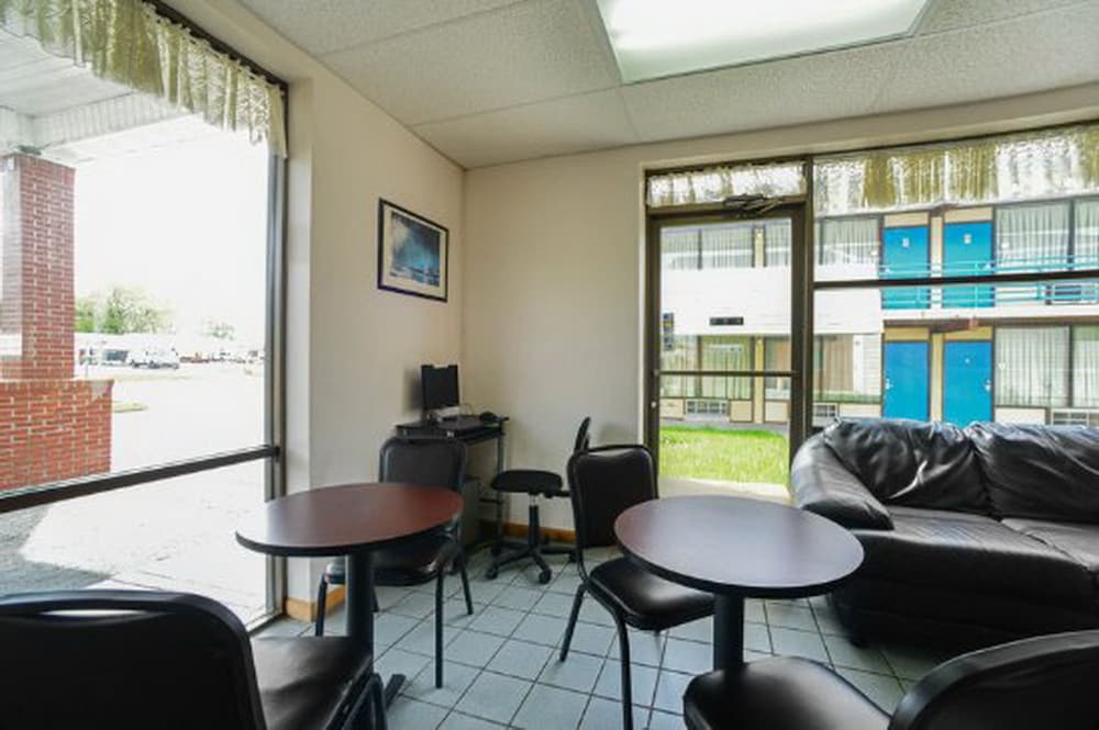 Rodeway Inn 24/30