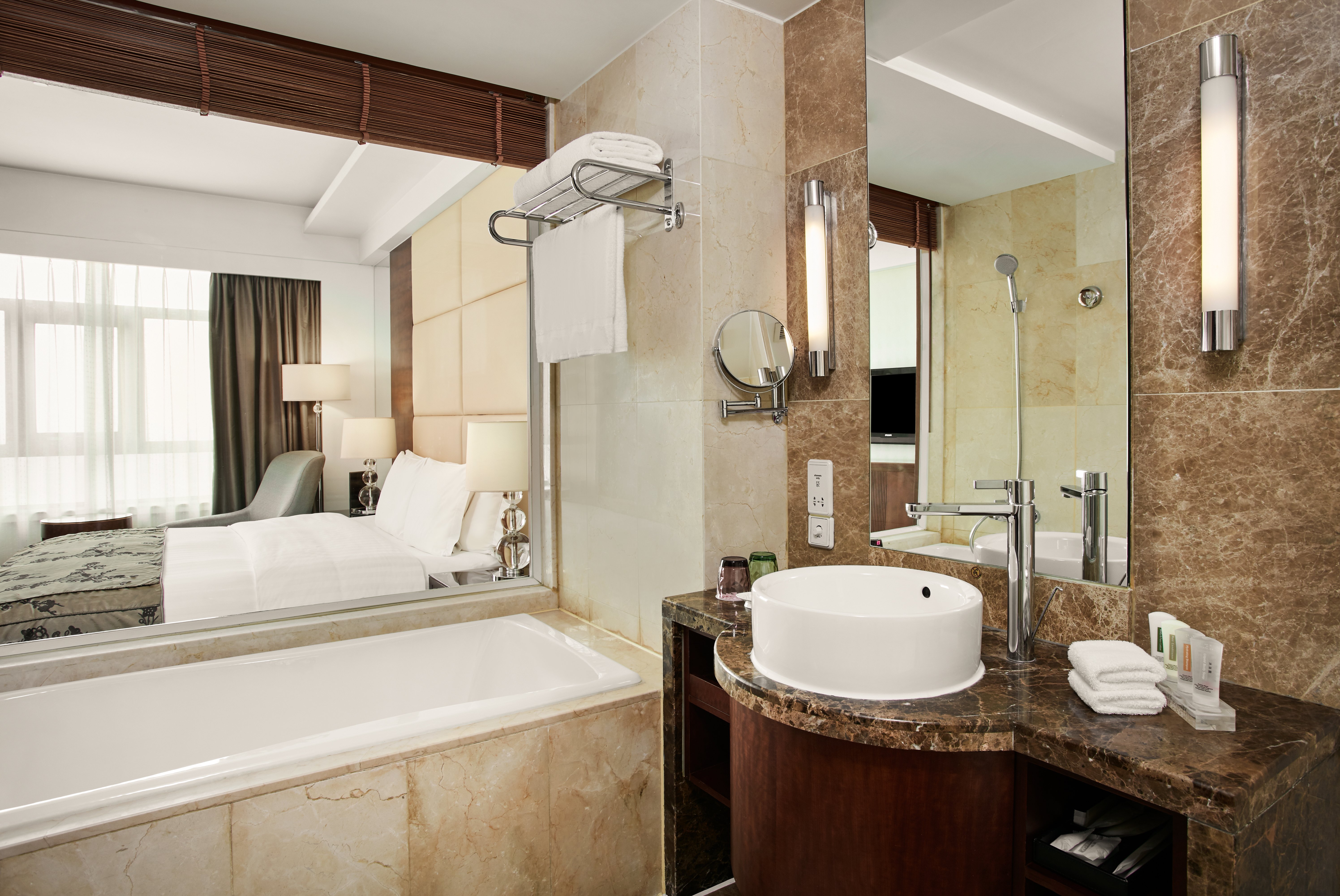 Crowne Plaza Beijing International Airport 78/79