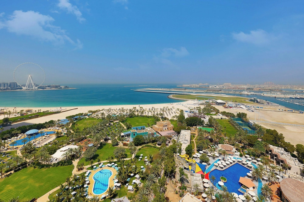 Al Habtoor Grand Resort, Autograph Collection 68/75
