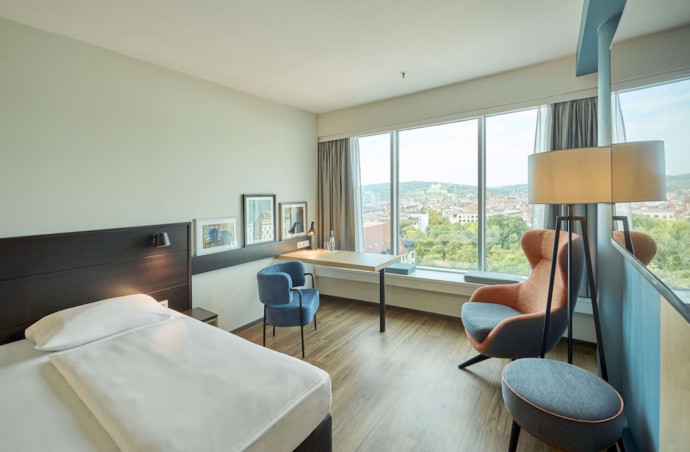 Room, Double Bed