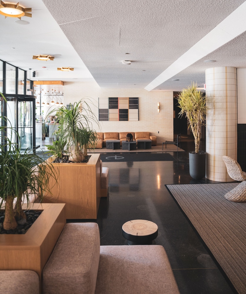 The Emily Hotel 49/70