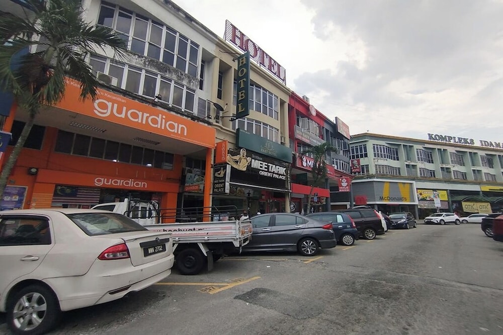 Fast Hotel Idaman Near To IIUM KL 64/75