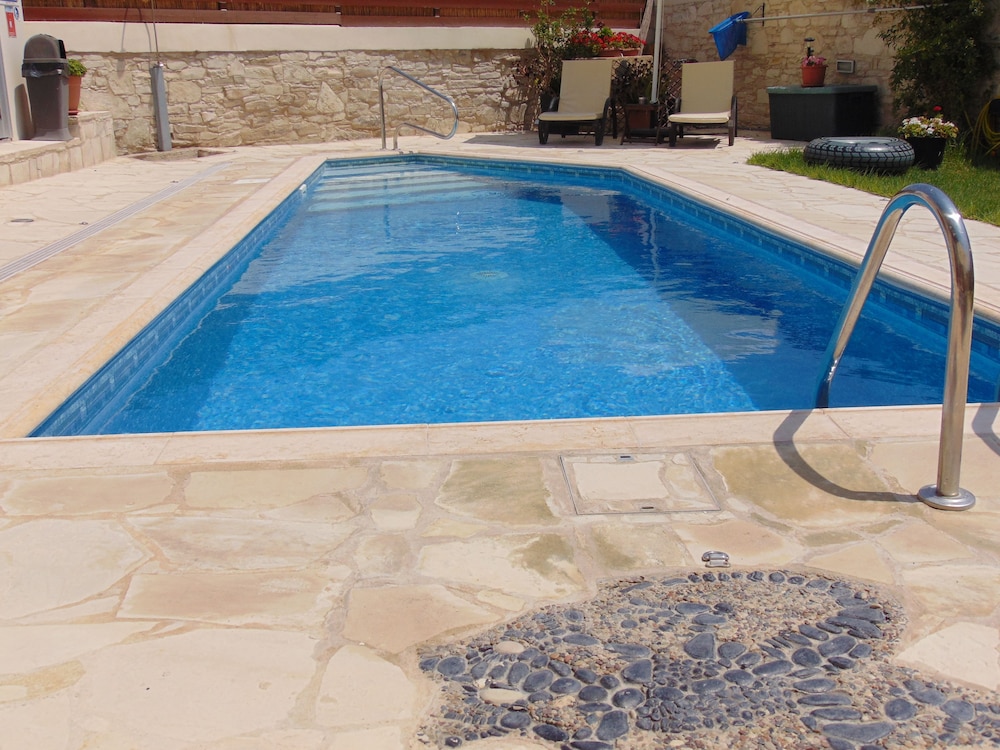 Charalambos Holiday Cottage 24/50