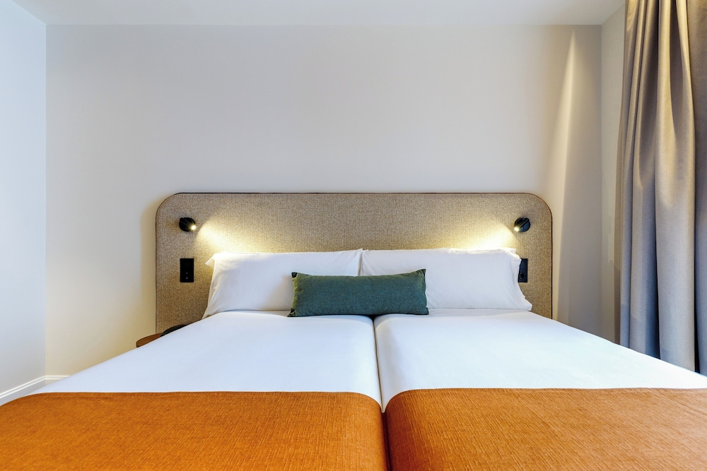 STANDARD, DOUBLE BED