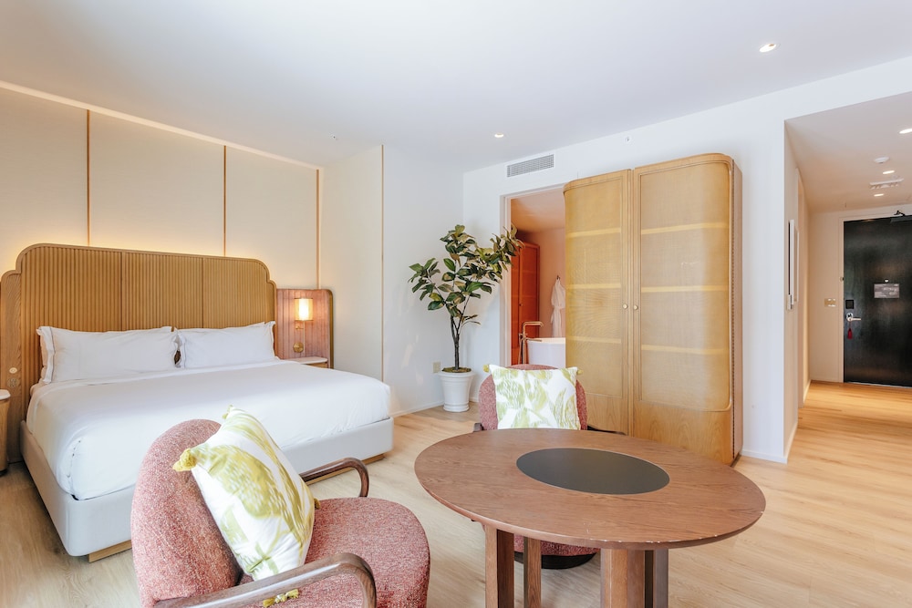 Loft, Suite, King Bed, Terrace