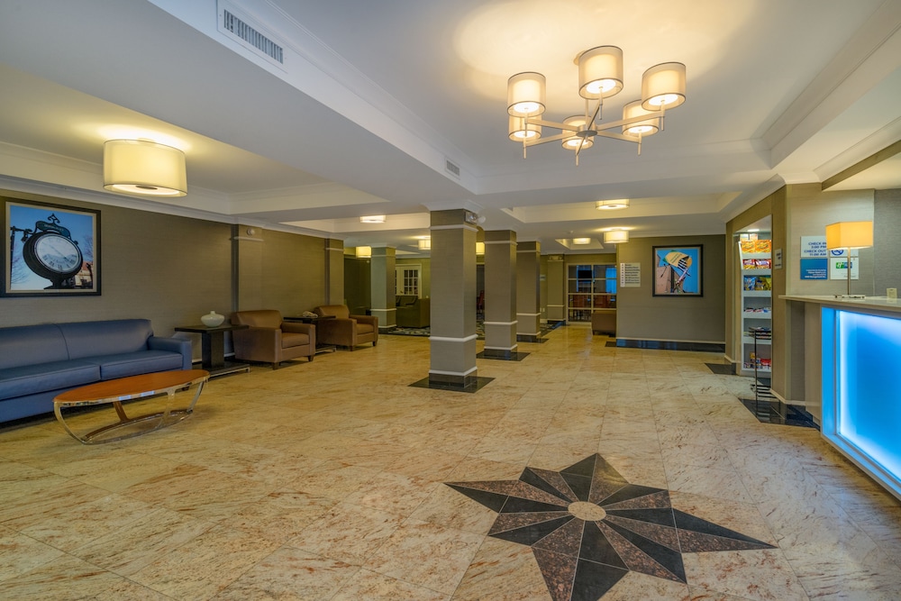 Holiday Inn Express Hotel Suites Easton 39/63