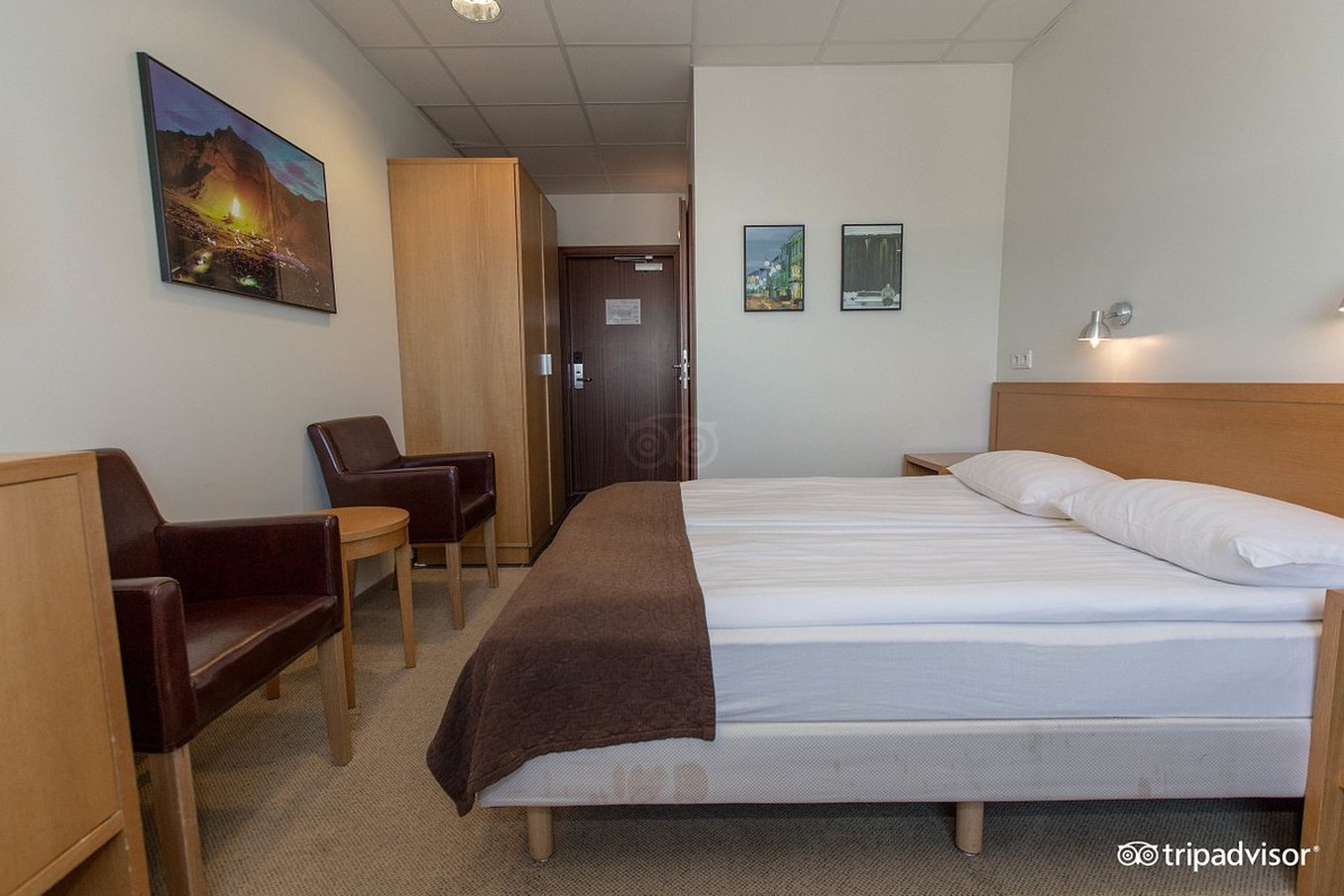 Cabin Hotel 18/71