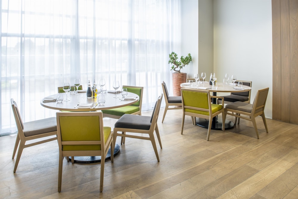 The Orchard Hotel Restaurant 53/63