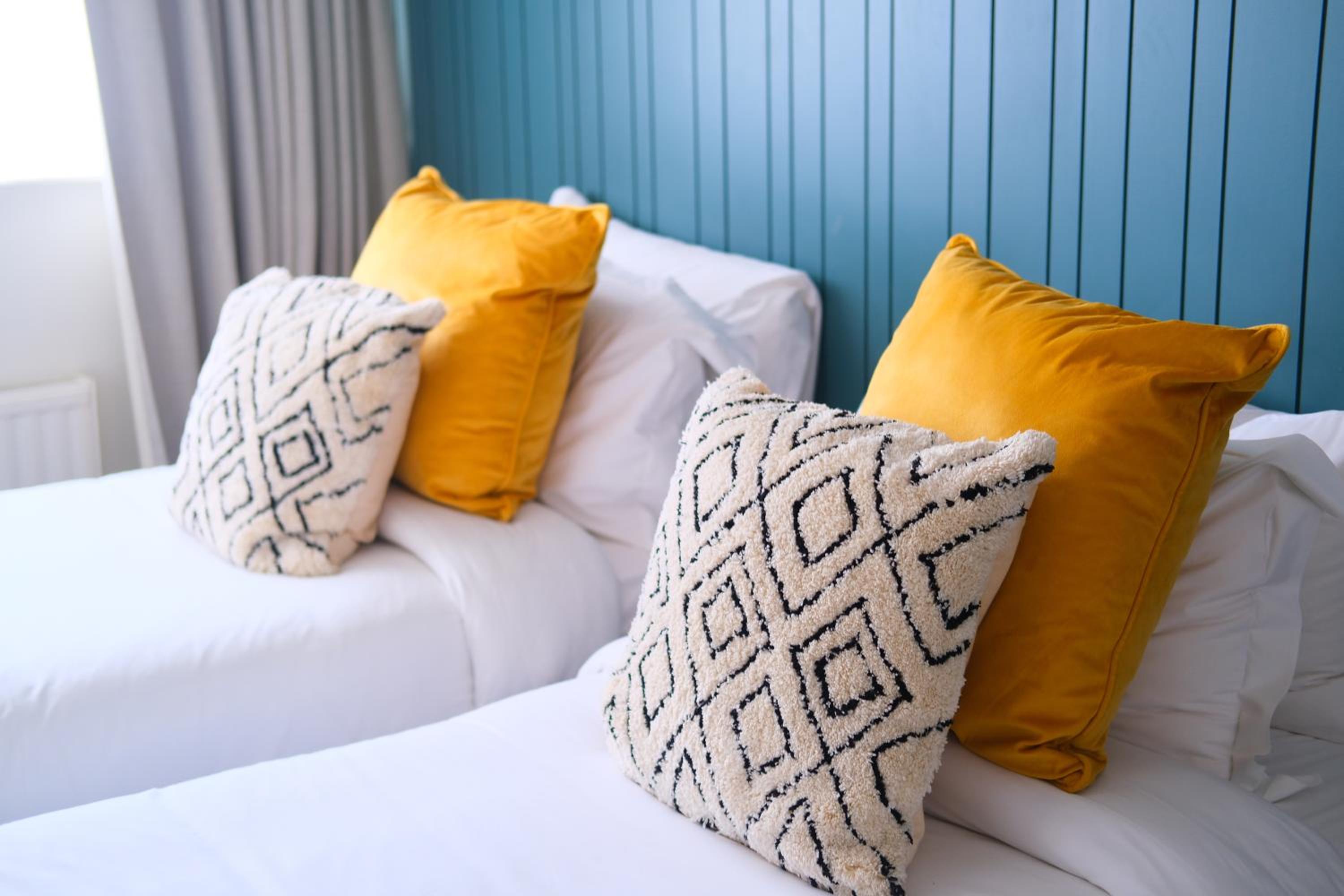 The Martello Hotel 23/53
