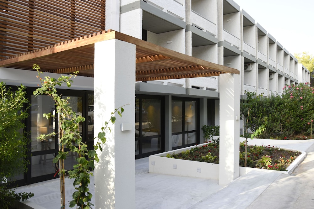 Apollo Resort 2/63