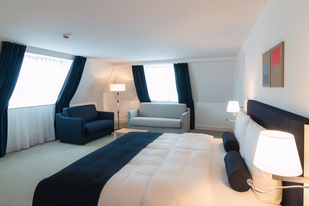 Bayer 89 Vi Vadi Hotel 16/51
