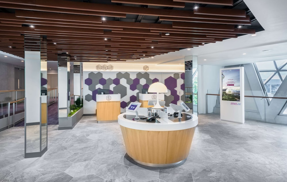 Yotelair Singapore Changi Airport 2/51