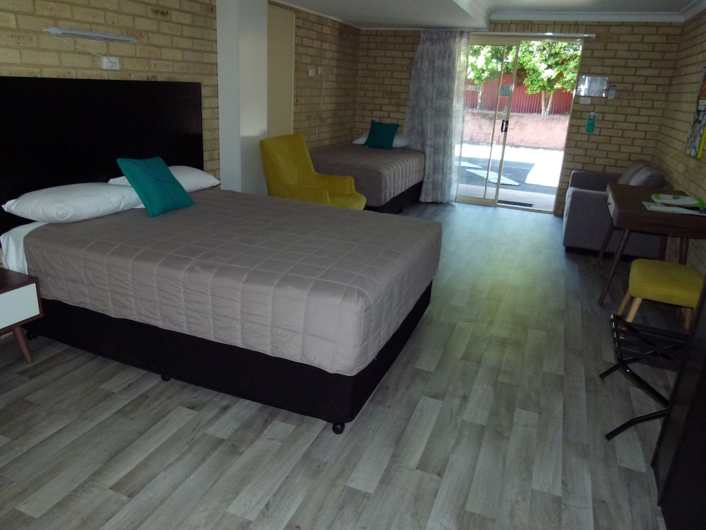 LISMORE WILSON MOTEL 20/61