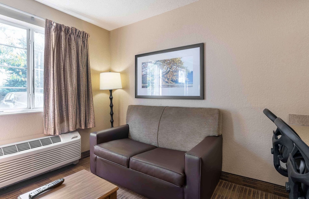 Extended Stay America - Louisville - Alliant Avenue 41/63