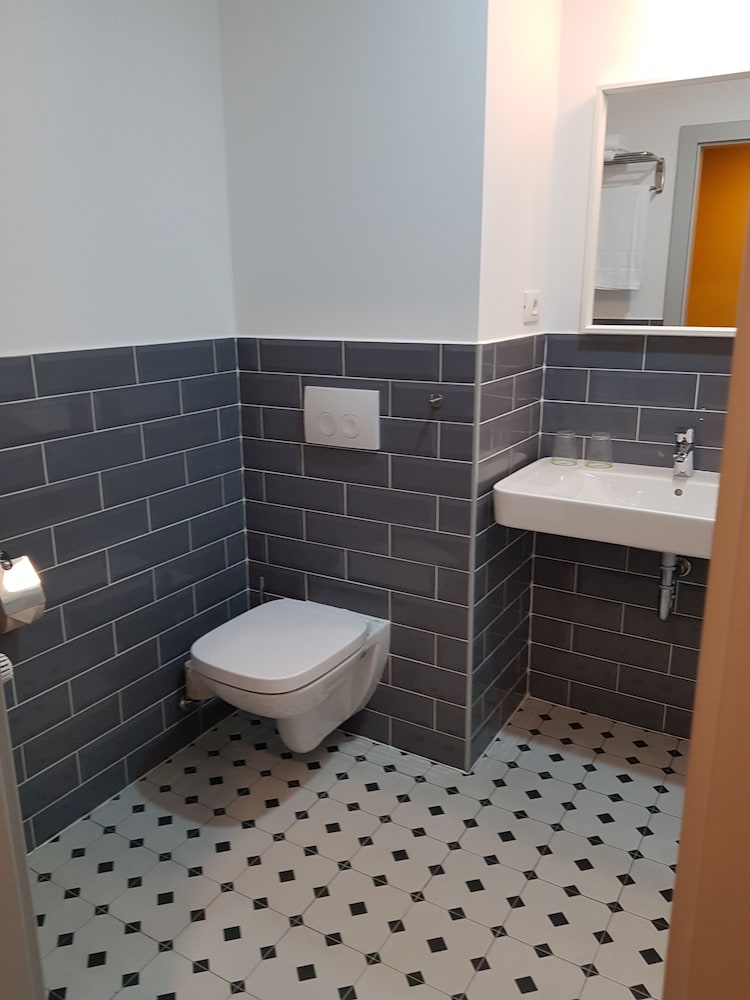 IBIS STYLES ARAD 48/49