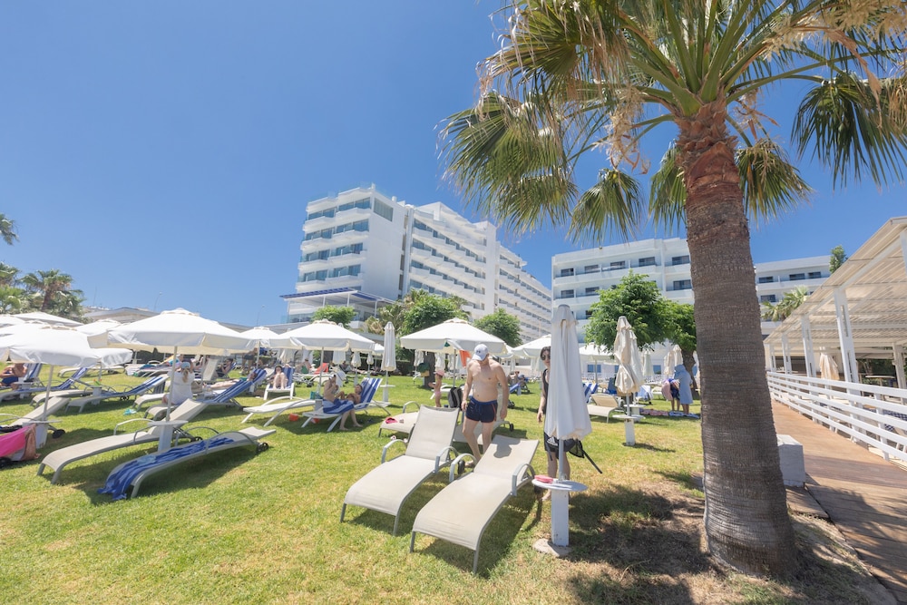Iliada Beach Hotel 55/64