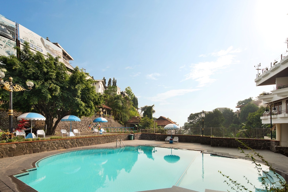 Royal Tretes View Hotel Convention 56/58