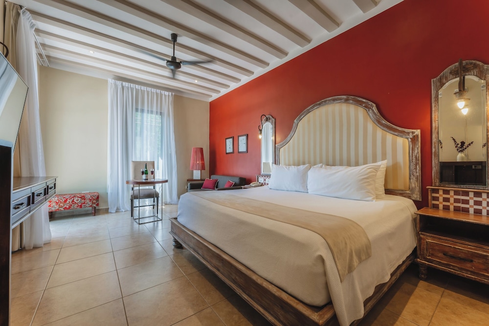 Standard, King Bed