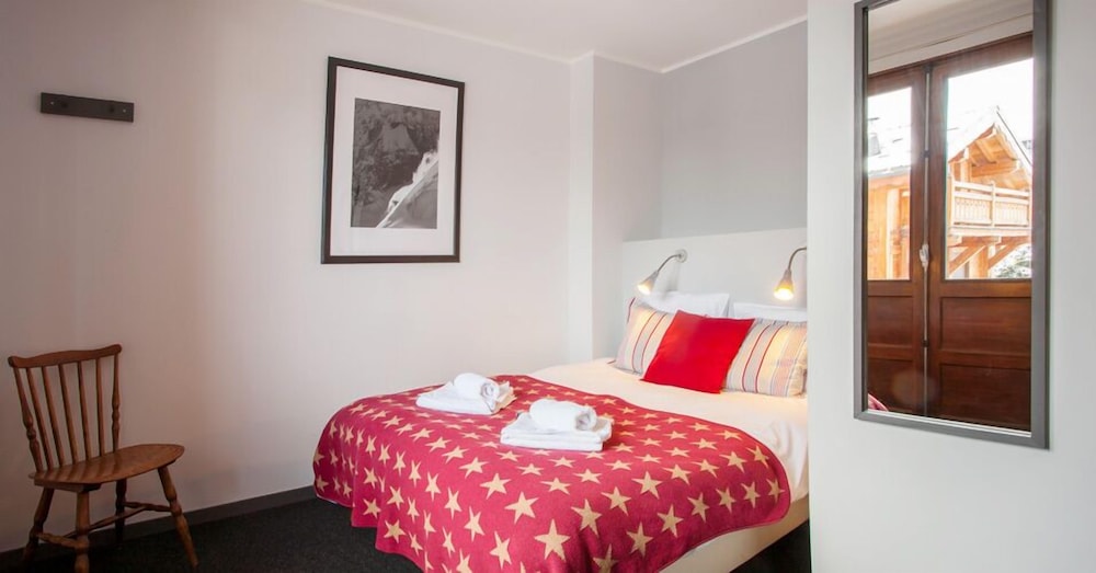 La Chaumiere Mountain Lodge 7/50