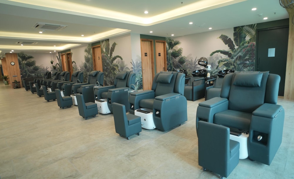 Gift City Club, a member of Radisson Individuals 25/46