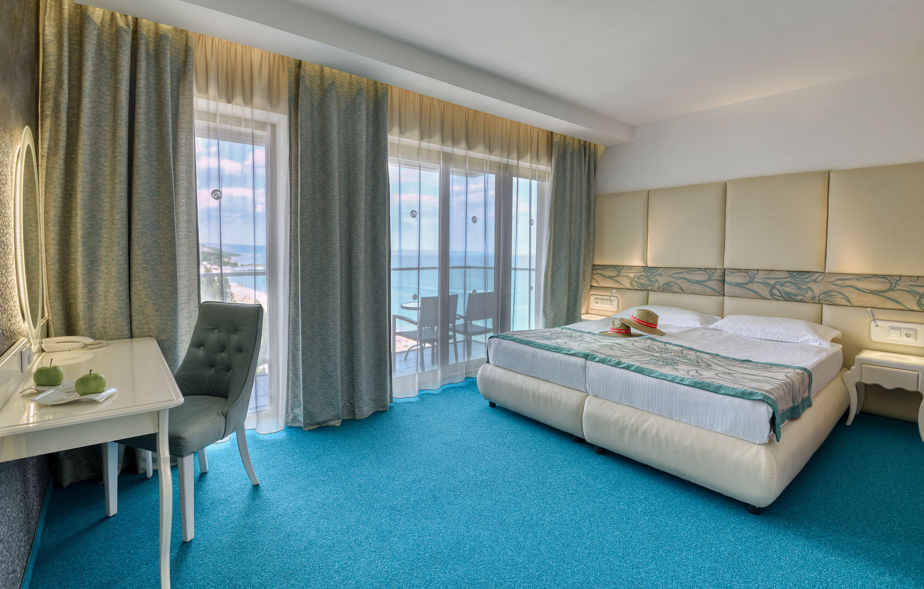 Junior Suite, Lateral Side Sea View