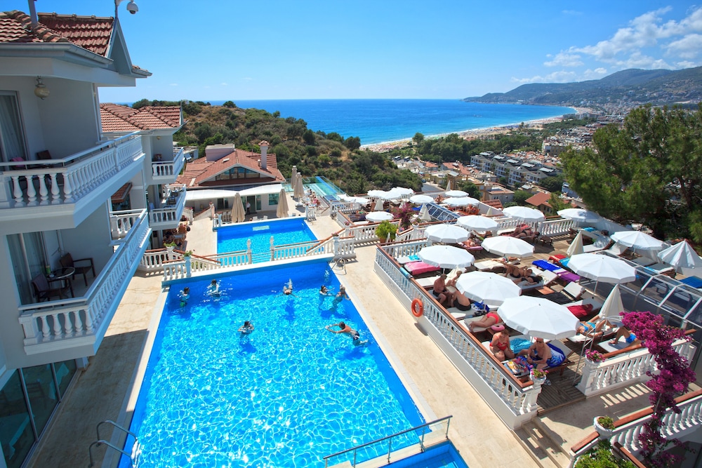 Sunny Hill Alya Hotel 47/53