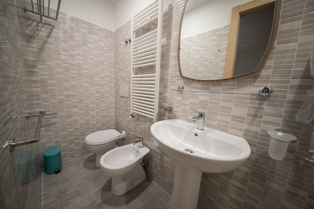 5 Terre Lodge 32/37