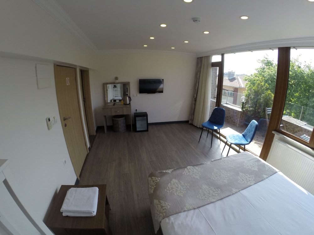 Meydan Suites 23/50
