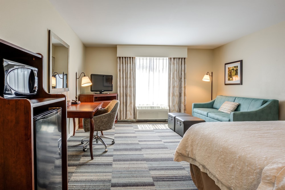 Hampton Inn & Suites Westford - Chelmsford 11/48