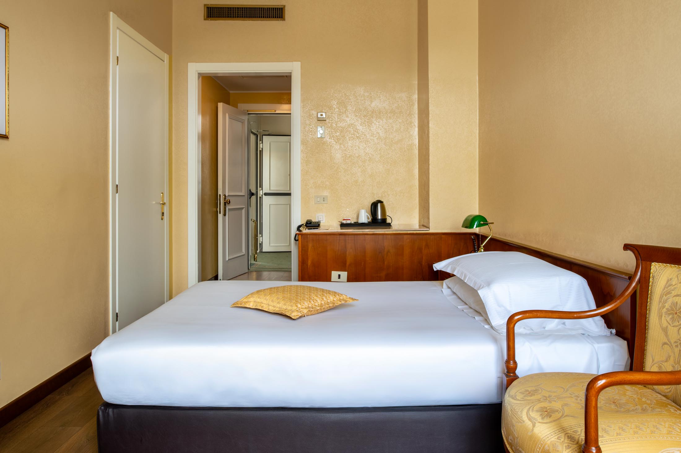 Classic Single Room